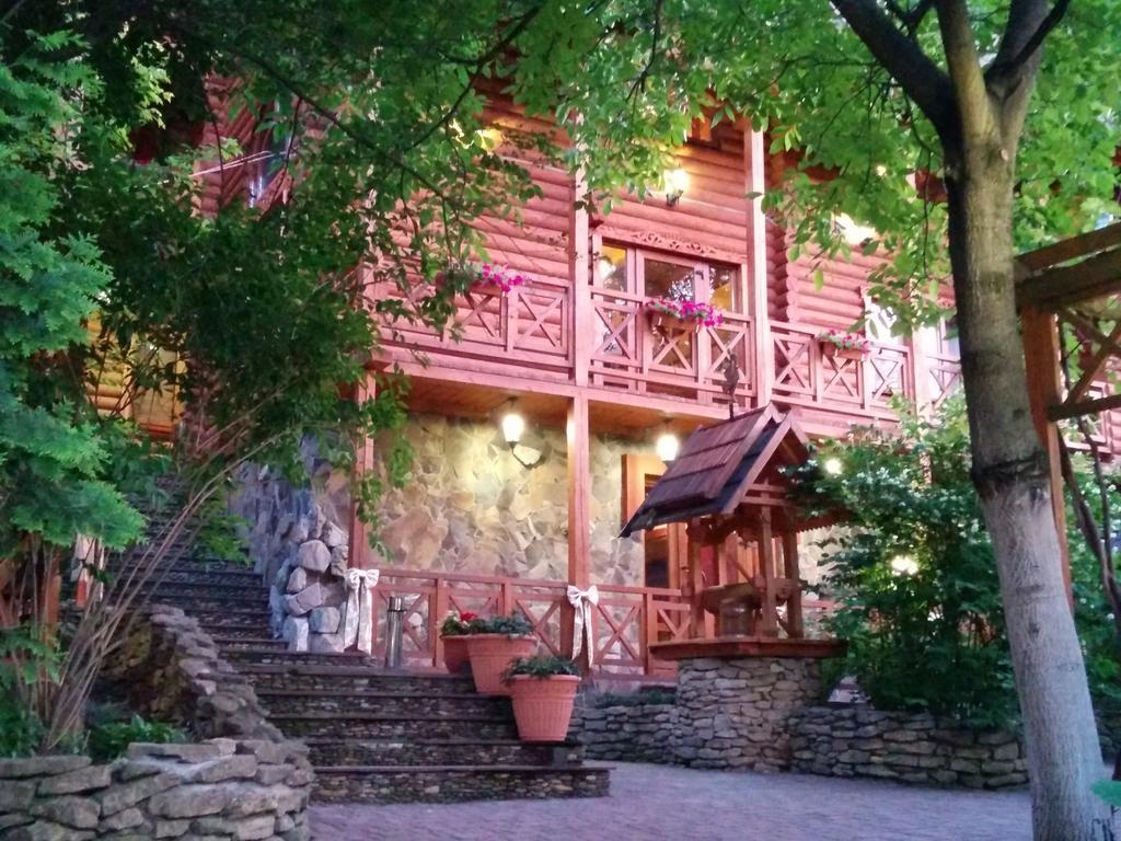 Kaiser Hotel Černivci Esterno foto