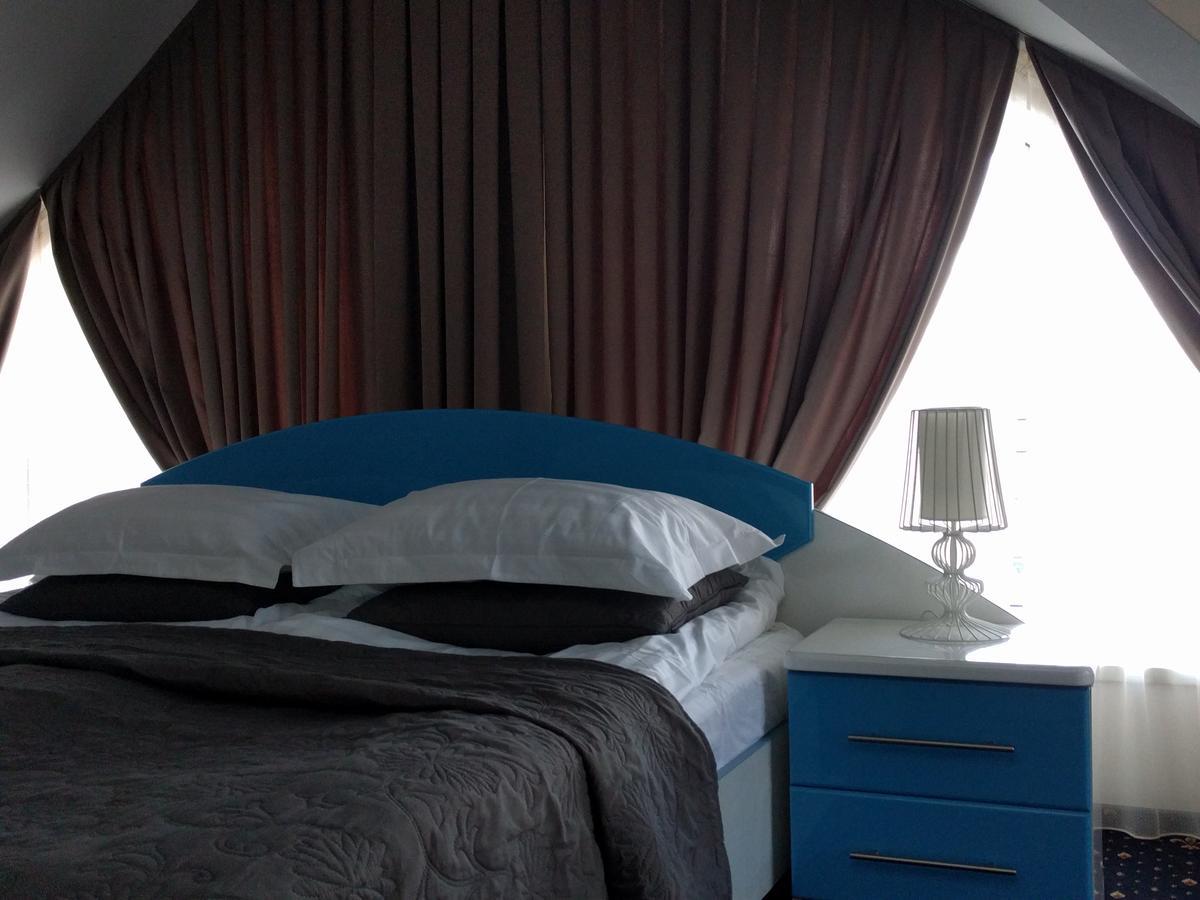 Kaiser Hotel Černivci Esterno foto