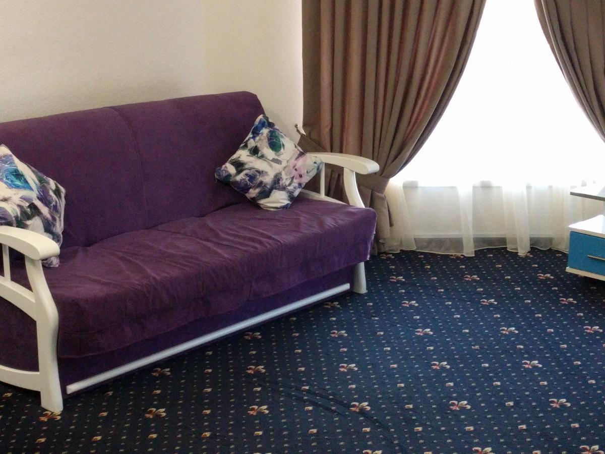 Kaiser Hotel Černivci Esterno foto
