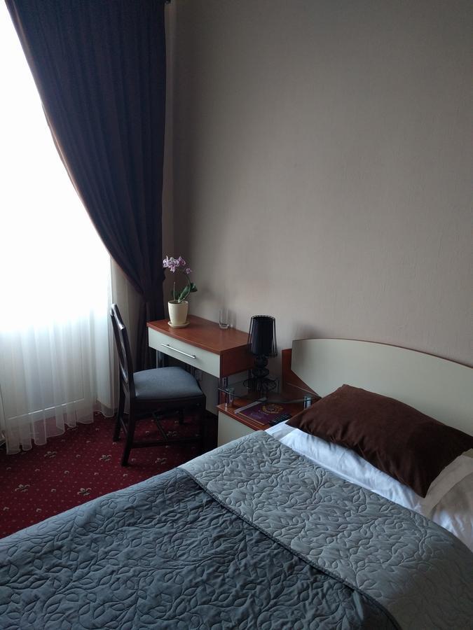 Kaiser Hotel Černivci Esterno foto